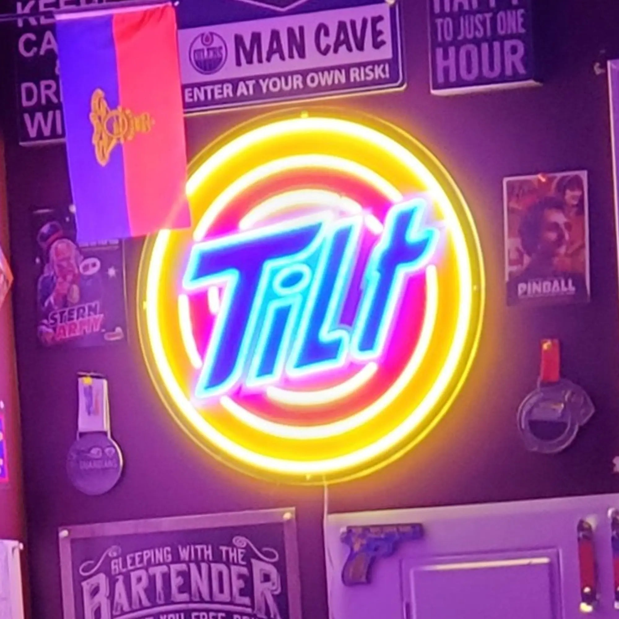 Tilt Pinball Neon Sign – Pinball Invasion